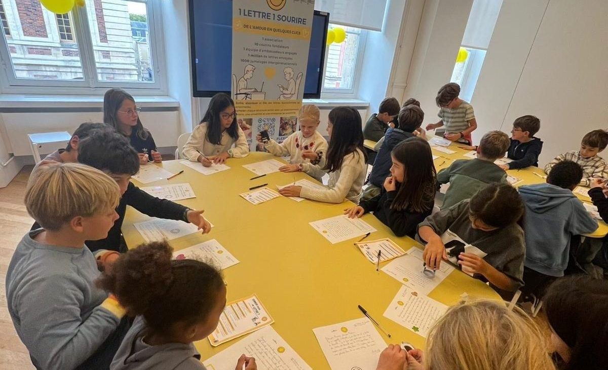 Lire la suite à propos de l’article 1 Lettre 1 Sourire au Château de Versailles pour les Journées du Patrimoine